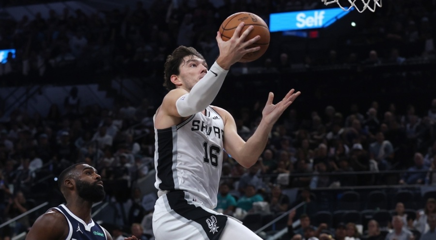 Cedi Osman'lı San Antonio, Clippers'a mağlup oldu