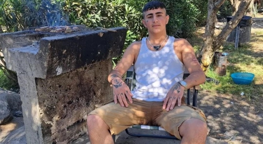 17 yaşındaki çocuğun acı ölümü: Seyir halindeyken parke taşı atıldı!