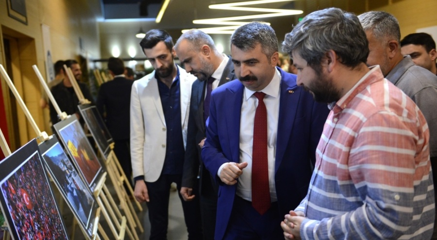 Fotoğraf sanatçılarından 'bayrak' resitali