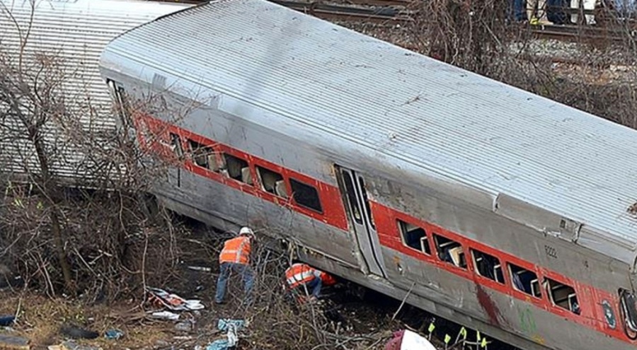 Hindistan'daki tren kazasında hayatını kaybedenlerin sayısı arttı