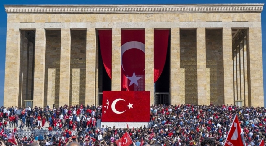 Cumhuriyet'in 100'üncü yılında Anıtkabir'de rekor kırıldı