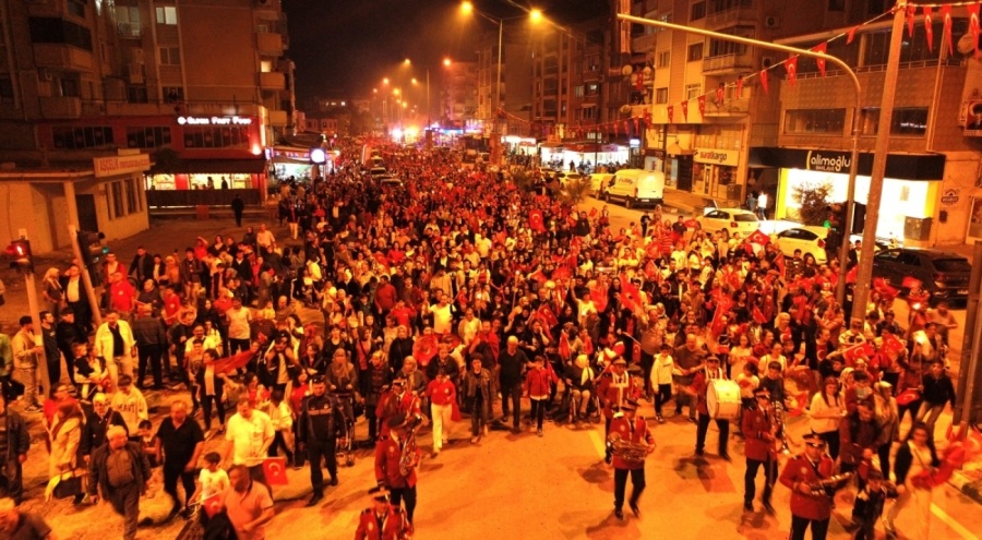 Mustafakemalpaşa'da Cumhuriyet coşkusu