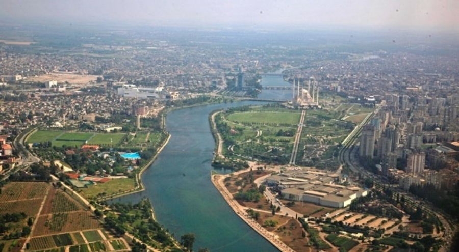 Adana'da 56 bin 100 litre kaçak akaryakıta el konuldu