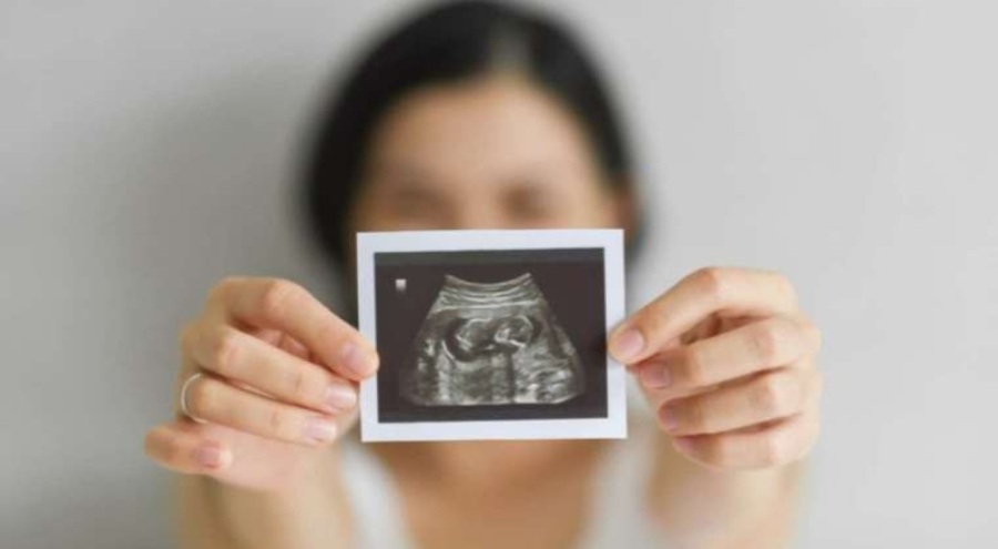 Kadınlara uyarı: Bu yaştan sonra yumurtalıkların yüzde 90'ı tükeniyor