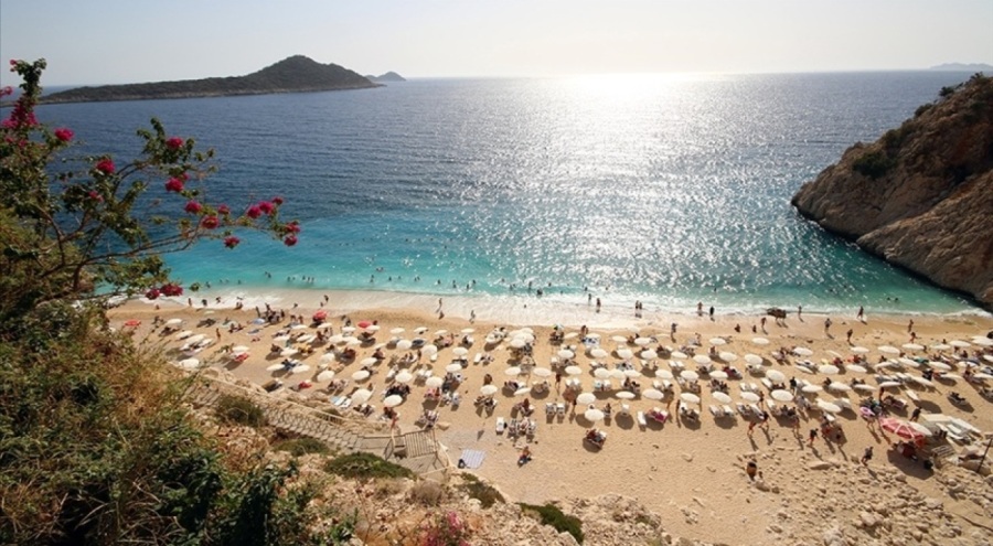 Turizmde üçüncü çeyrek geliri 20,2 milyar dolar oldu