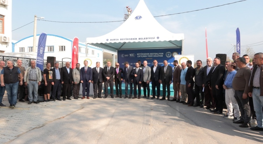 Bursa'da çiftçilere damlama su borusu dağıtıldı