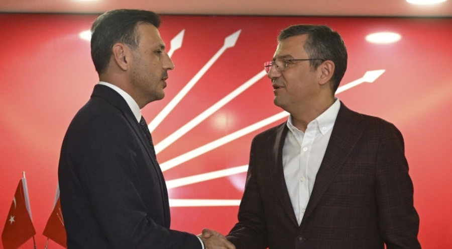 CHP İstanbul İl Başkanı Özgür Çelik, Özgür Özel'e desteğini açıkladı