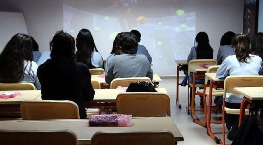 Okullardaki akran zorbalığı sosyal medyaya yansıdı! İtiraf sayfaları açıp...