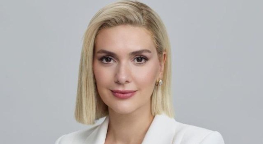 Bergüzar Korel imajıyla ünlü oyuncuya benzetildi