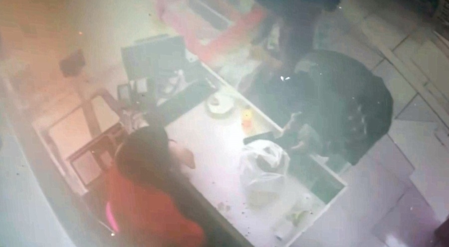 İBAN ile ödeyeceğim dedi, sahte dekont gösterip alışveriş yaptı