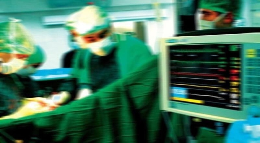 Doğuştan vajinası olmayan hastaya sıradışı operasyon