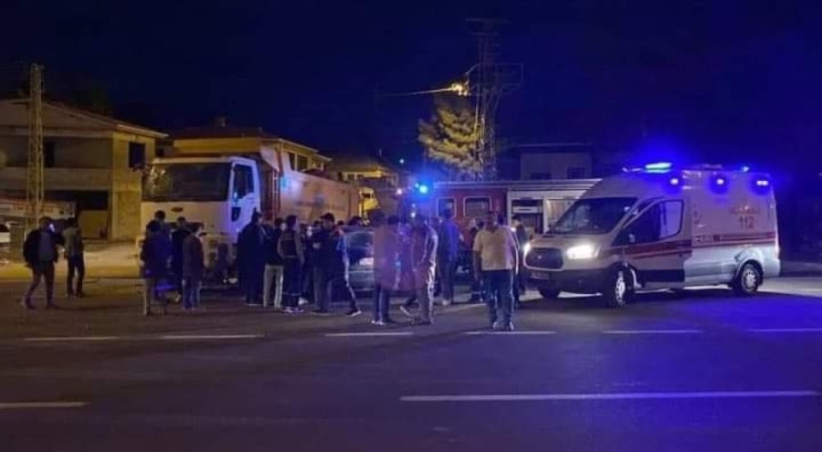 Otomobille hafriyat kamyonu çarpıştı! Ölü ve yaralılar var