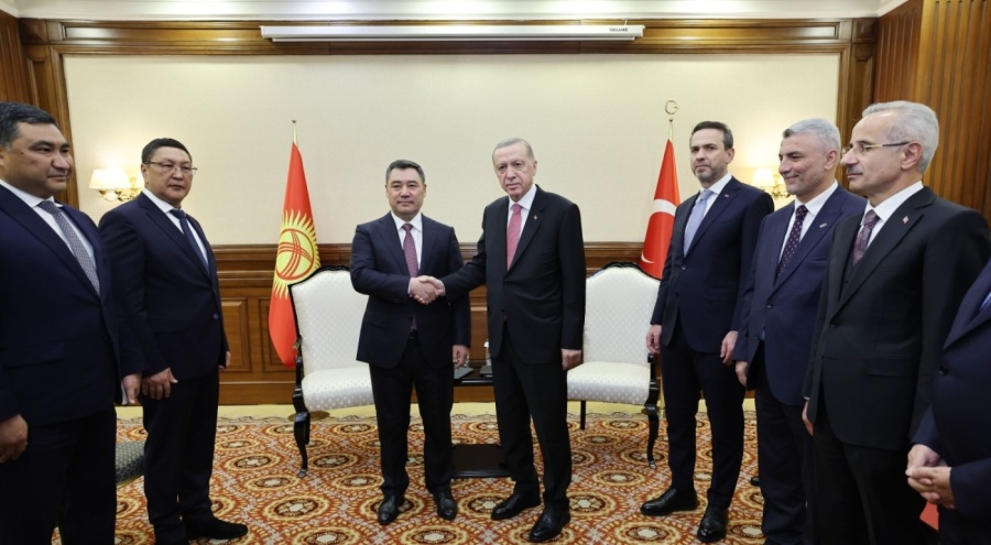 Erdoğan, Kırgızistan Cumhurbaşkanı ile görüştü