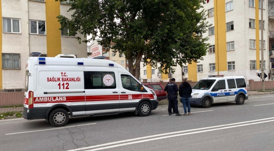 Tartıştığı kardeşini bıçakla yaraladı