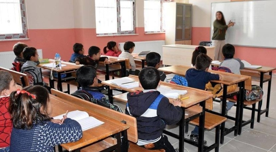 Okul öncesi ve ilkokul ilk üç sınıfta da dini eğitim zorunlu olacak iddiası
