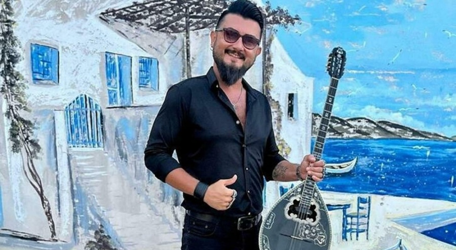 Müzisyenin evine baltayla saldırdı!