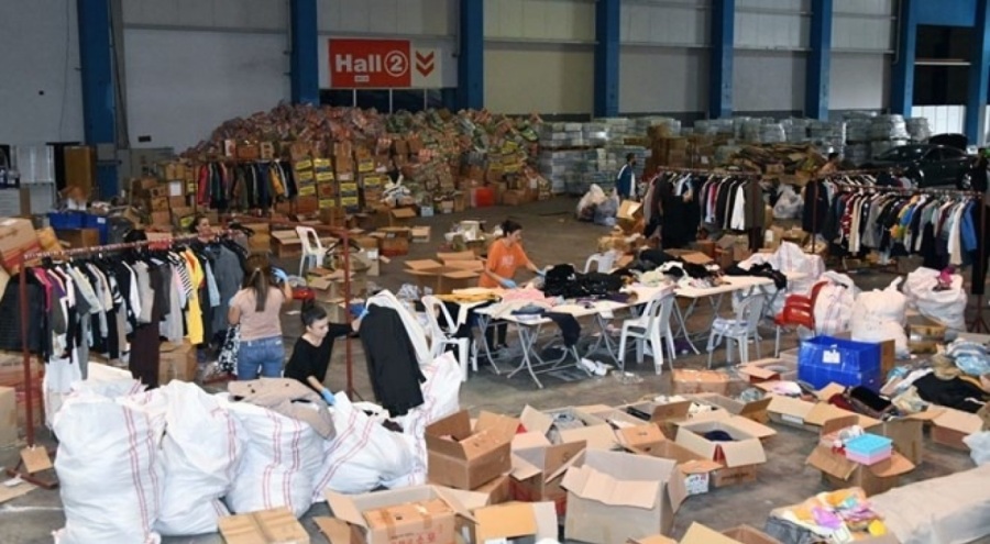 Depremzedelere yollanan yardım kolisinde 450 bin TL değerinde döviz bulundu