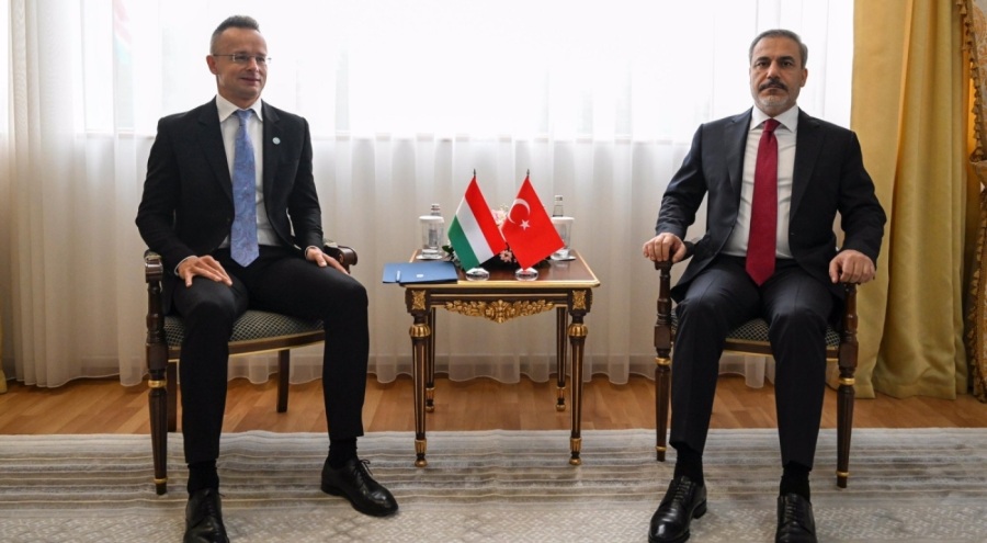 Bakan Fidan Macaristanlı mevkidaşıyla bir araya geldi
