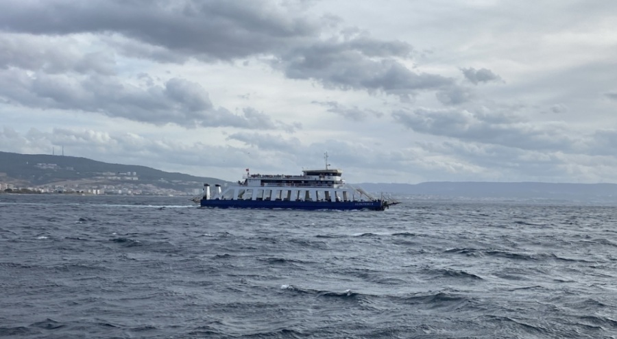 Bozcaada ve Gökçeada'ya yarınki feribot seferlerine fırtına engeli