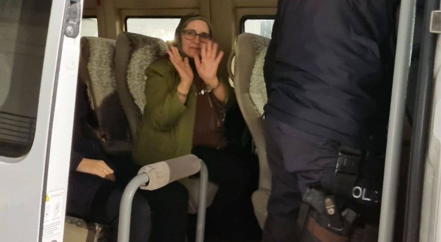 Hüda Kaya'dan mesaj: Tek kişilik bir odadayım ama yalnız olmadığımı biliyorum