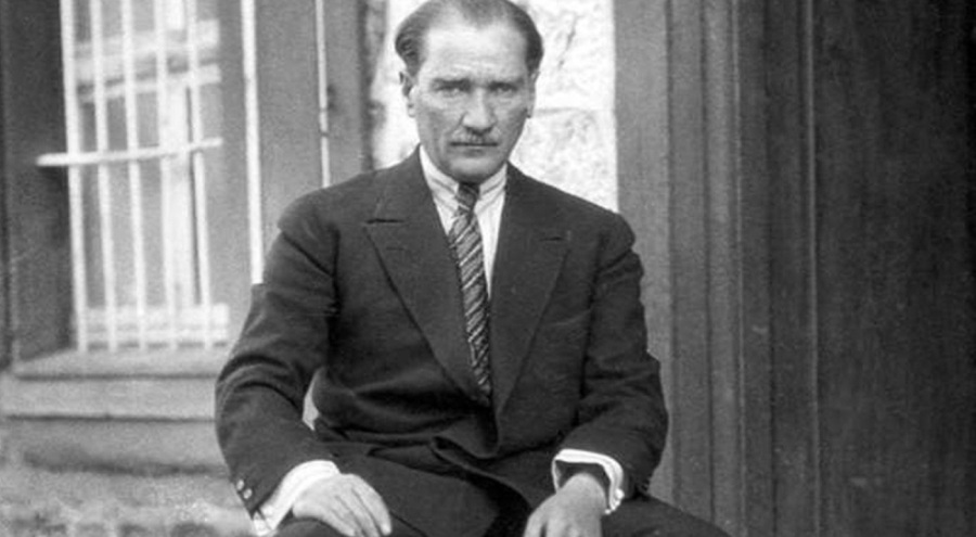 Yapay zeka seçti! Atatürk yaşasaydı bugün hangi şarkıları severdi?