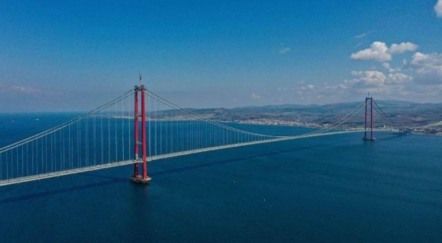 Çanakkale Boğazı çift yönlü transit geçişlere kapatıldı