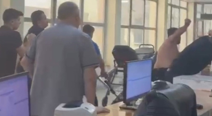 Hastane acil servisi savaş alanına döndü