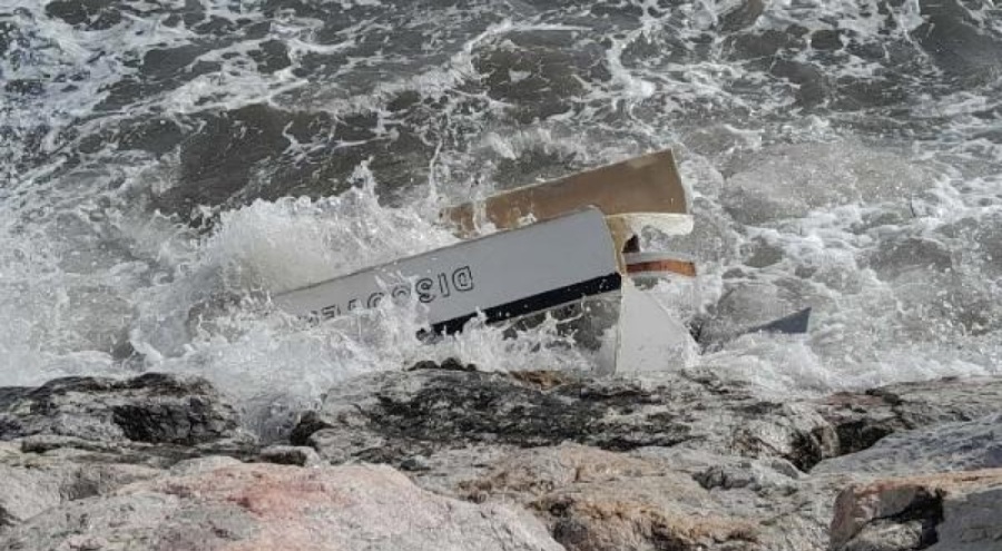 Bodrum'da 2 tekne, fırtına nedeniyle parçalandı