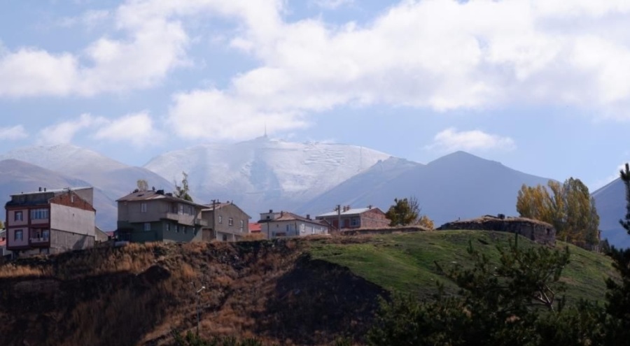 Palandöken beyaza büründü