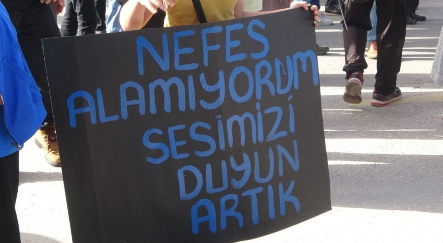 Mahalleliden fabrika protestosu: Zehir soluyoruz, hep beraber kanser oluyoruz