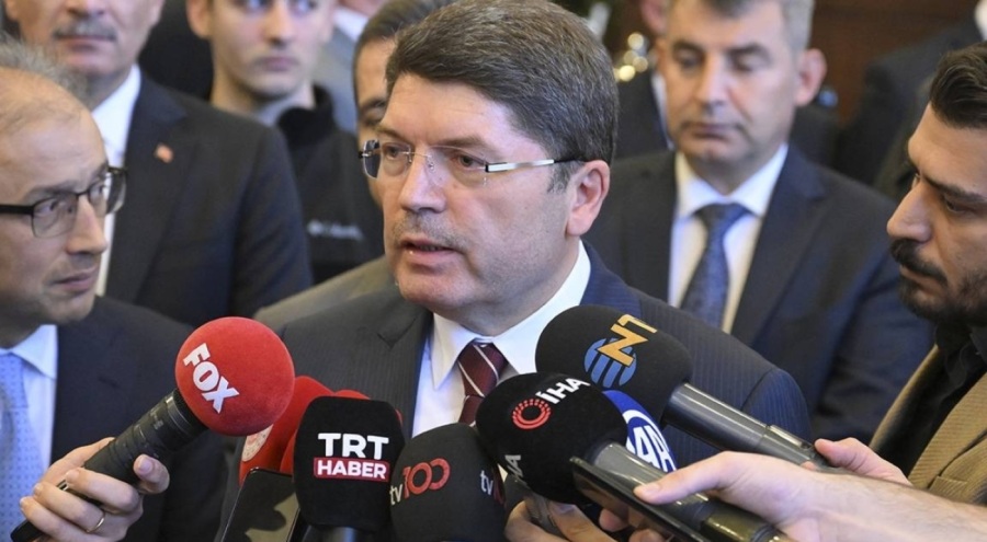 Bakan Tunç, 1000 hâkim ve savcı yardımcısıyla ilgili sınav ilanının yayımlandığını açıkladı