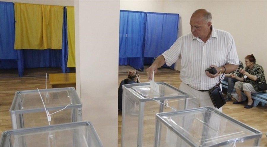 Ukrayna gelecek yıl 31 Mart için devlet başkanlığı seçimine hazırlanıyor