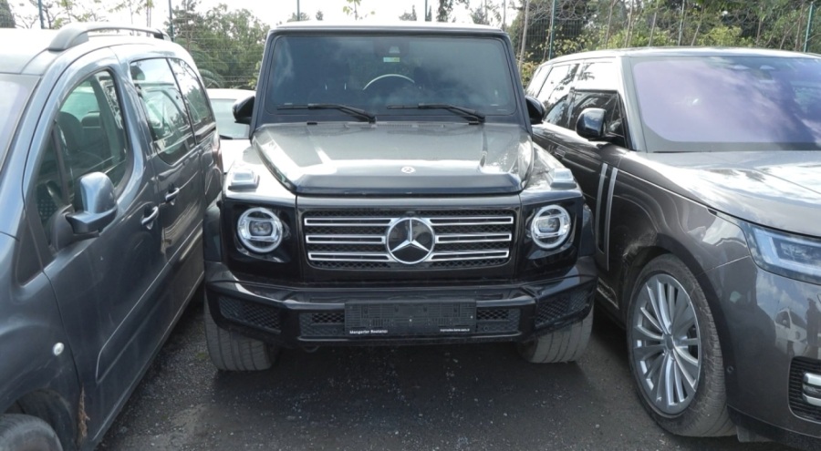 Polat çiftine ait otomobiller yediemin otoparkında