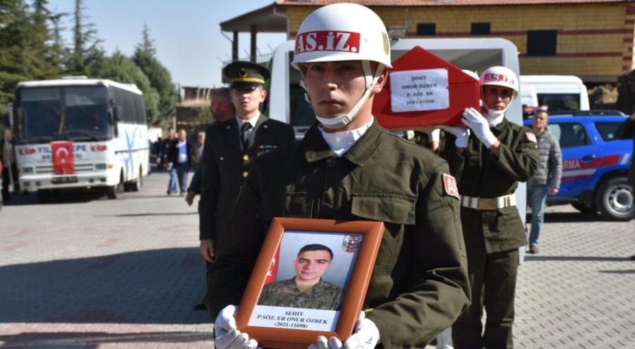 Şehit Piyade Sözleşmeli Er Özbek toprağa verildi