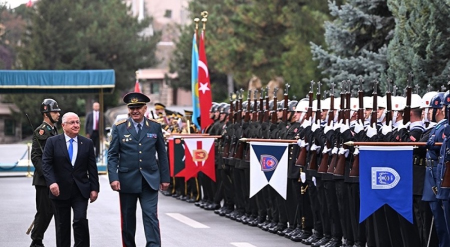 Milli Savunma Bakanı Güler, Kazak mevkidaşı Jaksilikov ile bir araya geldi