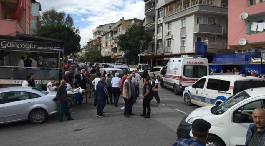 Caddede ortalık karıştı: 3 yaralı