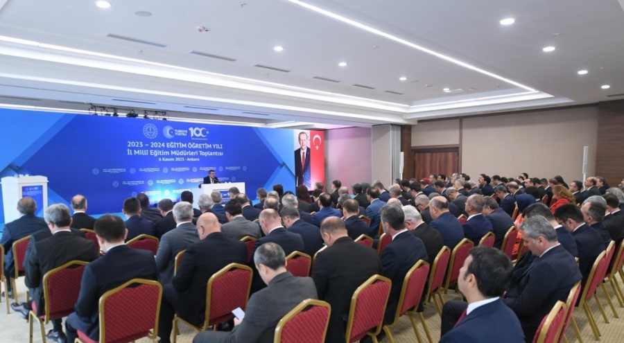 Bakan Tekin, il milli eğitim müdürleriyle görüştü