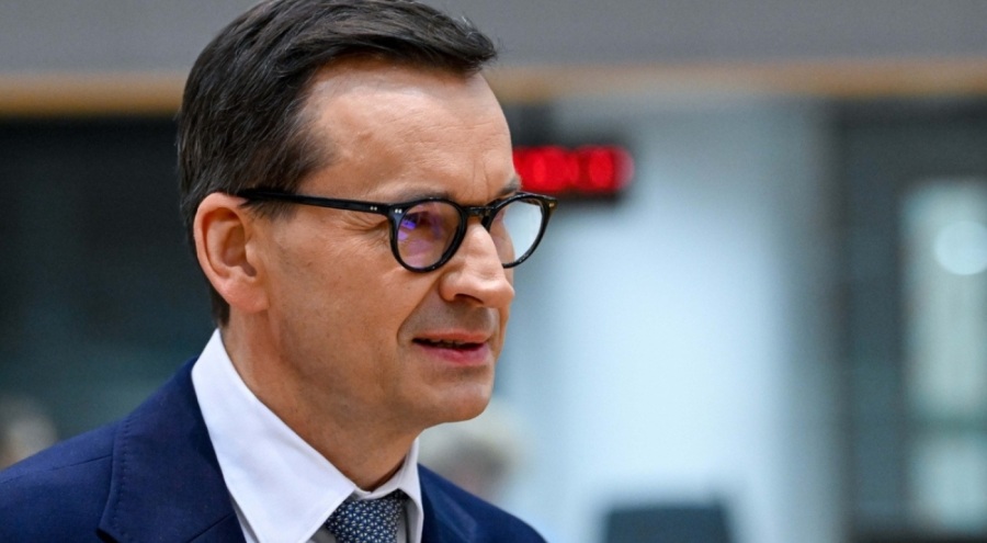 Polonya'da hükümet görevini Morawiecki'ye devretti