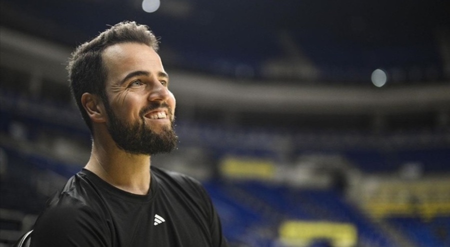 Mahmutoğlu: Başarıya giden yolda taraftar çok önemli