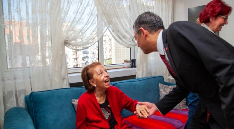 Özgür Özel'den eski Manisa Eczacı Odası Başkanı Tartan'a ziyaret!