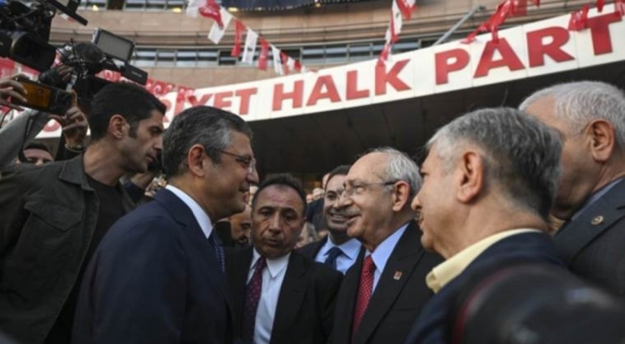 CHP'de 13 yıl sonra devir teslim
