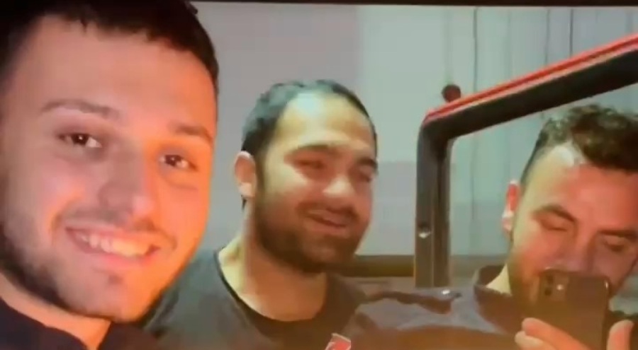 Bursa'da "Yangın var" dediler gerçek başka çıktı! Genç itfaiyeciye sürpriz