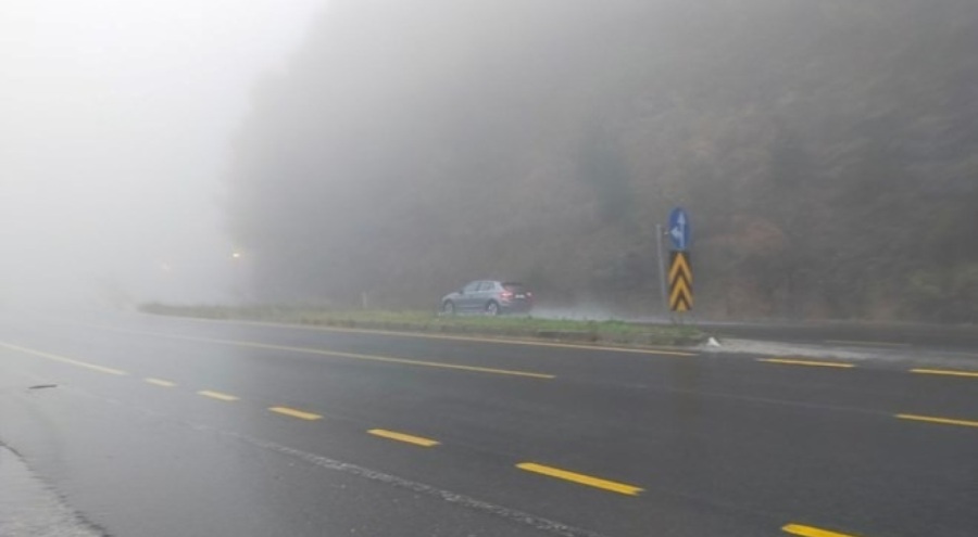 Bolu Dağı'nda sis ve yağış engeli