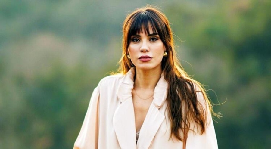 Şükran Ovalı 'külot modası'na uydu!