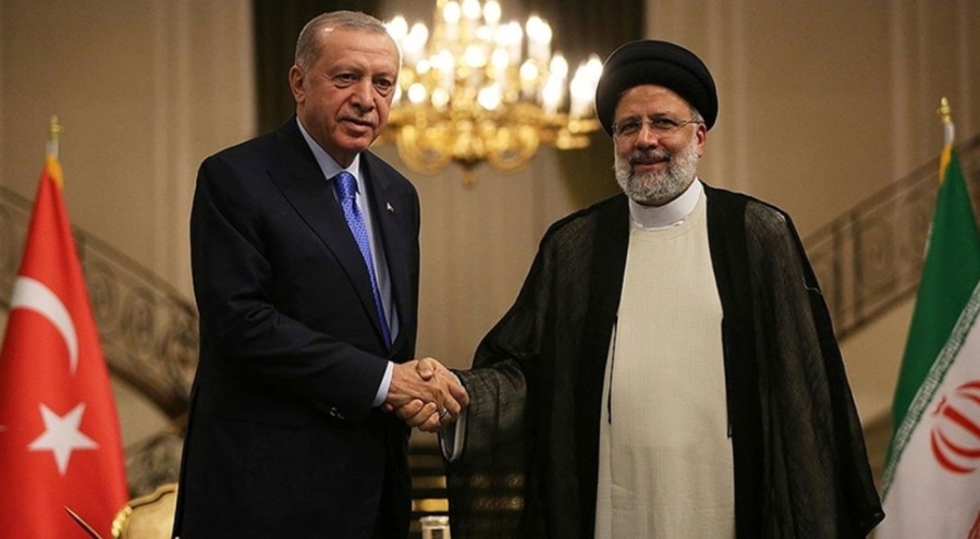 Erdoğan, İran Cumhurbaşkanı Reisi ile bir araya geldi