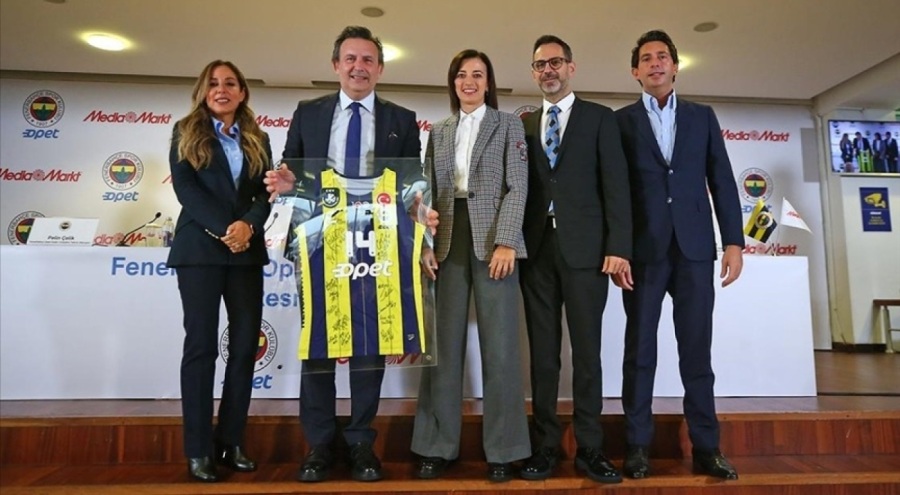 Fenerbahçe Opet Kadın Voleybol Takımı ile MediaMarkt'tan sponsorluk anlaşması