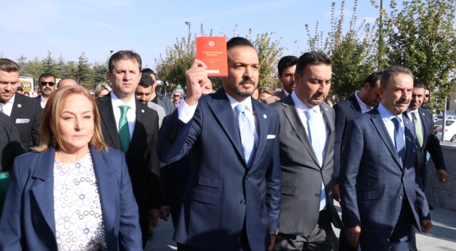 İYİ Partili Kürşad Zorlu: HSK'ya suç duyurusunda bulunuyoruz