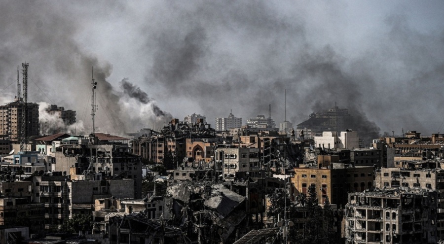 İsrail, Deir el-Balah'ta bir evi vurdu! Ölüler var