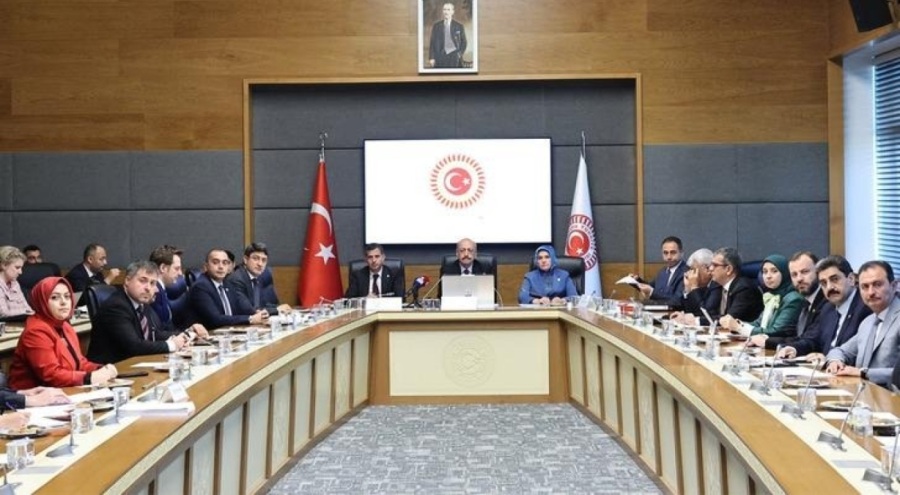 Evlenecek çiftlere 2 yıl ödemesiz kredide yeni gelişme!