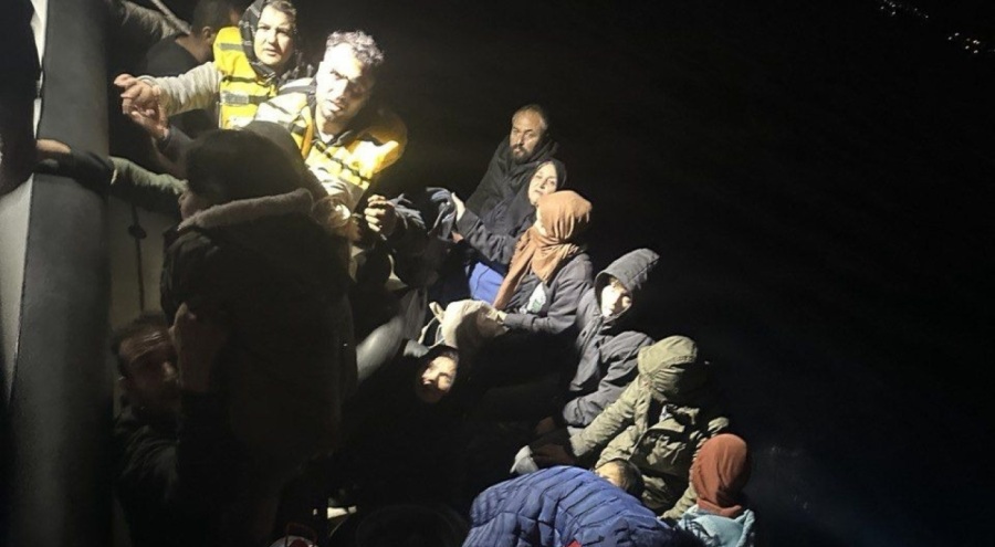 İzmir'de 132 göçmen kurtarıldı